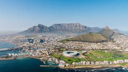 Eine Panoramafotografie einer Stadt in Afrika