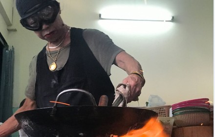 Jay Fai holt den ersten Stern für Bangkoks Street Food. (Foto: dpa)
Jay Fai