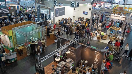 Die Fachmesse für Hotellerie, Gastronomie und Gemeinschaftsverpflegung findet vom 17. bis 19. Oktober in der Messe Nürnberg statt. (Foto: © hoga-messe.de)
Aufnahme der Messehalle bei der HOGA