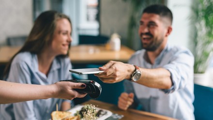 Gäste in einem Restaurant