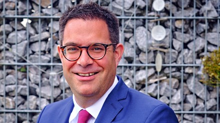 Hoteldirektor Sascha von Zabern sieht der Veranstaltung gelassen entgegen. (Foto: © Atlantic Hotel Münster)
Sascha von Zabern ist Hoteldirektor im Atlantic Hotel Münster.