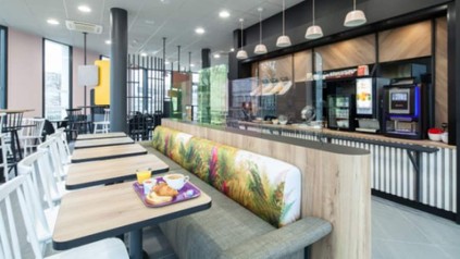 Das B&B Hotels nahe Paris von innen