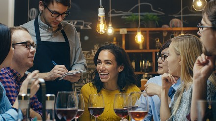 Freunde im Restaurant