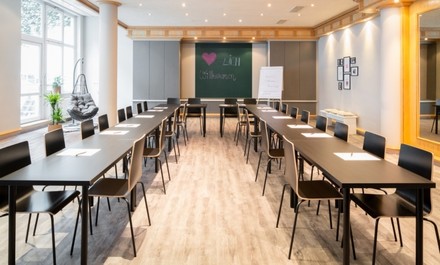 Ein Tagungszimmer in einem Hotel