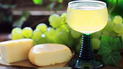 ein Glas Federweißer