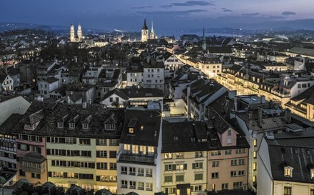 Zürich nachts von oben