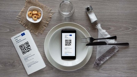 Testnachweis auf einem Teller