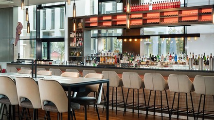 Die Renovierung des 2011 erbauten Hotels umfasst alle 424 Zimmer und öffentlichen Bereiche. Die Konzeption und Umsetzung des neuen Look & Feels stammen aus der Feder des renommierten Interior Designers Andreas Neudahm. (Foto: © Leonardo Hotels Central Europe)
Die Renovierung des Hotels erfolgt schrittweise bei laufendem Hotelbetrieb.