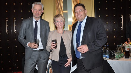 v. l. n. r.: Nicolas Bideau, Isabelle Moret und Organisator Laurent Wehrli (Foto: © Montreux International Tourism Forum)