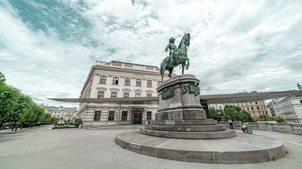 Blick auf die Albertina in Wien