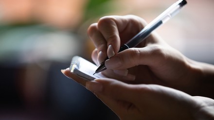 Eine Gästeliste im Restaurant