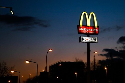 Eine Mc_Donalds-Filiale von außen