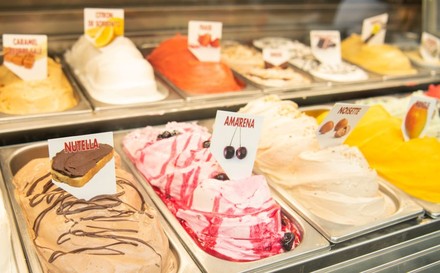 Auslagen eines Eissalons