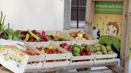 Bio-Produkte werden auch in der Gastronomie immer beliebter. (© BIO AUSTRIA/Sonja Fuchs)
Bio-Produkte in Auslagen