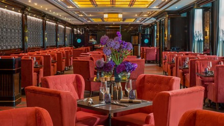 Im JW Steakhouse können Gäste schlemmen.