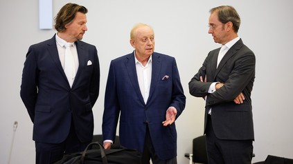 Alfons Schuhbeck mit seinen (ehemaligen) Anwälten
