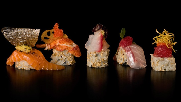 Sushi gibts im Restaurant Zenzakan.