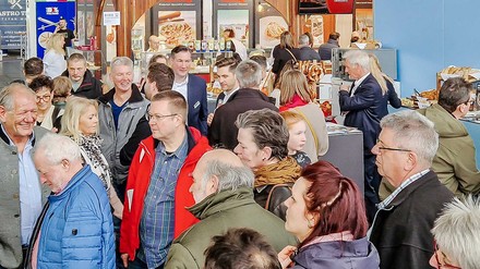 Eindrücke von dem gemischten Doppelevent des Gastro Summits und der Gastro Fachmesse Bodensee-Oberschwaben 2021. (Foto: © gastro_summit/ Fotograf Andy Heinrich)
So war es auf dem Gastro Summit Friedrichshafen.