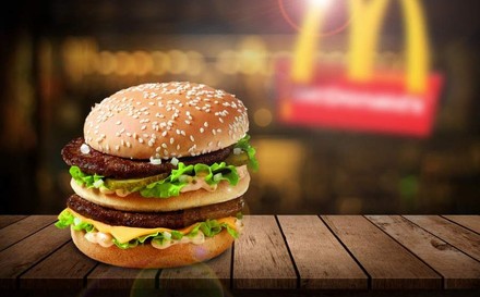 Der Big Mac kommt mit neuer Rezeptur daher (©McDonald’s/kaisorn/Fotolia/pixabay/TH)
Big Mac