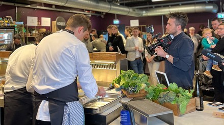 Die Kochshows der Jeunes Restaurateurs waren Publikumsmagneten. (Foto © Jeunes Restaurateurs (JRE)) Die Kochshows der Jeunes Restaurateurs