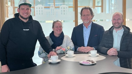 Lars Eggers (Hopfen & Malz), Melanie Feiler (Cafe Feiler), Gastronomie-Berater Andrew Fordyce und Martin Hofmann (Foto: © Coburg Marketing) „Die Stadtmacher“ helfen dabei neue Konzepte zu entwickeln, um die Innenstädte neu zu beleben.