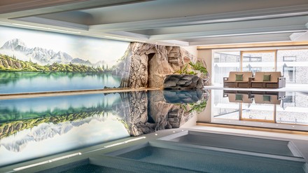 Der Wellnessbereich im Hotel Franks Oberstdorf soll noch luxuriöser werden. (Foto: © Fünf-Sterne-Hotel Franks Oberstdorf) Ein Bett