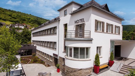 Vor zehn Jahren kaufte Franziska Breuer-Hadwiger die Wisperschule in Lorch und verwandelte sie in ein Hotel. (Foto: © Hotel im Schulhaus) Vor zehn Jahren kaufte Franziska Breuer-Hadwiger die Wisperschule in Lorch und verwandelte sie in ein Hotel