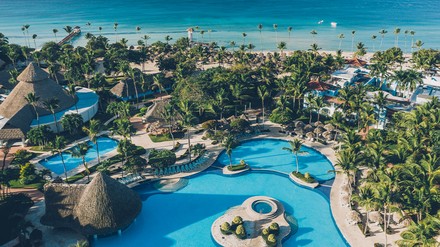 Die Iberostar Group stellt in ihrem Nachhaltigkeitsbericht „Wave of Change 2022 Year in Review“ unter anderem ihre Hauptziele für 2023 vor. (Foto: © Iberostar Group) Hotel der Iberostar Group