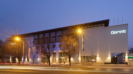 Das Dorint City-Hotel Salzburg wird aktuell komplett modernisiert und erstrahlt im Sommer – rechtzeitig zu den Salzburger Festspielen – wieder in neuem Glanz. (Foto: © soenne.com) Dorint City-Hotel Salzburg