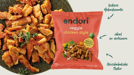 Der saftige Biss und die leichte Hähnchennote des veggie chicken style von endori begeistern jeden Gast im Handumdrehen. (Foto: © endori) veggie chicken style von endori