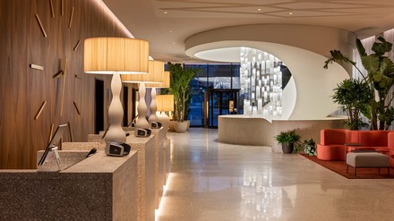 Das Mövenpick Hotel Basel steht seit 2021 für den neuen Markenspirit von Mövenpick. (Foto: © Rainer Klostermeier) Mövenpick Hotel Basel