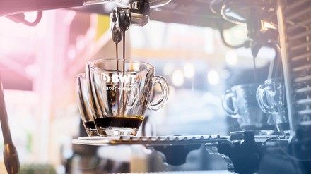 Effektiver Maschinenschutz trifft auf sensorische Höhepunkte: Die Filtersysteme von BWT water+more bereiten Rohwasser optimal für Kaffeespezialitäten auf. (Foto: © iStock) Filtersysteme von BWT water+more