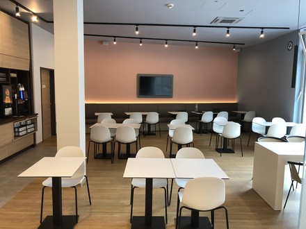 Frühstücksraum des B&B Hotels Dessau