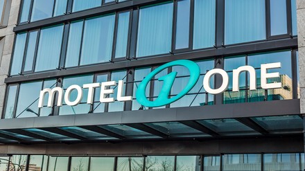 Motel One verzeichnet ein erfolgreiches erstes Quartal und setzt nun auf weitere Expansion. (Foto: © dvoevnore/stock.adobe.com) Motel One