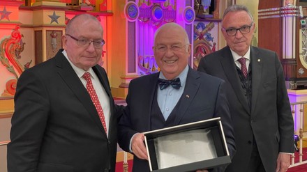 Jens Zimmer Christensen (Präsident HOTREC), Jürgen Mädger, Joan Gaspart (Präsident Siftung Gaspart Bonnet) (v.l.n.r.) (Foto: © M. Luthe / HOTREC)