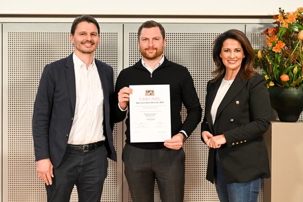 Staatsministerin Michaela Kaniber, Kulturhof-Projektmanager Nuri Irshaid und Architekt Stefan Kohlmeier