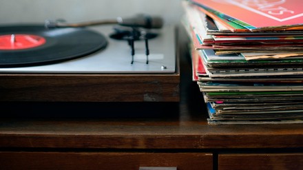 Das JAMS in München Haidhausen begeistert mit musikalischem Hotelkonzept. (Foto: © Rawpixel.com/Stock.adobe.com) Das JAMS in München Haidhausen begeistert mit musikalischem Hotelkonzept.