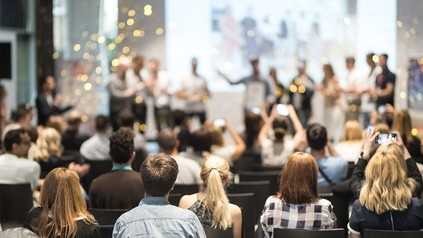 Das Hospitality Festival "upnxt" findet am 22. Juni 2023 in Garching statt. Dort werden auch die IHA-Branchenawards verliehen.
