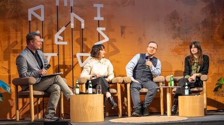 Am 27. April 2023 fand erstmals die Diskussionsreihe „Allured by Taste: The Talkshow“ des Manifesto Market Potsdamer Platz statt. (Foto: © Manifesto Holding) Diskussionsreihe „Allured by Taste: The Talkshow“