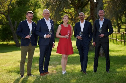 V. l. n. r.: Der Vorstand – Christian Frens, Michael Wangler, Yvonne Heistermann, Shahzad Talukder und Philipp Künemund (Foto: © Jacobi Fotografie)