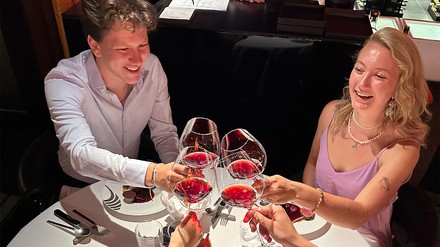 Tantris Maison Culinaire bietet seinen jungen Gästen jetzt ein besonderes Vier-Gang-Menü. (Foto: © Tantris Maison Culinaire) Junge Gäste im Tantris Maison Culinaire
