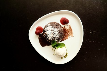 Auch auf Kuchen und Süßes müssen Naschkatzen im "Zwischengang" nicht verzichten. (Foto: © Figlmüller Group)