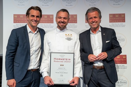 Geschäftsführender Gesellschafter des Europa-Park, Thomas Mack, 2-Sterne Koch Peter Hagen-Wiest und Thomas Schreiner, Laurent Perrier (v.li.) (Foto: © Europa-Park)