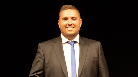 Alexander Stosiek war auch Gewinner des BdS-Bachelor-Preises 2021 für die beste Thesis. Nach dem erfolgreichen Abschluss seines Studiums ist er nun als Junior Manager bei Burger King tätig. (Foto: © BdS) Alexander Stosiek