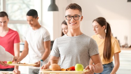 Der Verband deutscher Schul- und Kitacaterer fordert eine Beibehaltung der 7-Prozent-MwSt. (Foto: © Pixel-Shot/stock.adobe.com) Der Verband deutscher Schul- und Kitacaterer fordert eine Beibehaltung der 7-Prozent-MwSt.