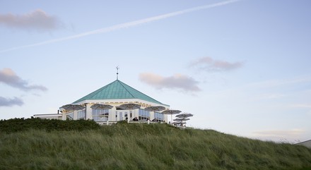 Im Juli 1923 wurde der Steinpavillon fertiggestellt, der noch heute das Restaurant und Kaffeehaus Marienhöhe beherbergt. (Foto: © Carsten Heidmann)