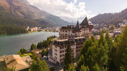 Das Badrutt’s Palace Hotel hat bei den Travel + Leisure Awards gleich doppelt abgeräumt. (Foto: © Badrutt’s Palace Hotel) Badrutt’s Palace Hotel