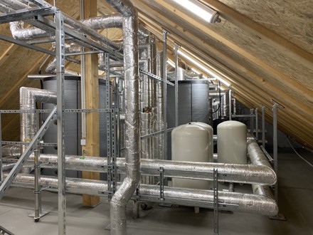 Die Beheizung und Kühlung des neuen B&B Hotel Bad Hersfeld werden ausschließlich über Hochtemperatur-Wärmepumpen realisiert. (Foto: © B&B HOTELS)