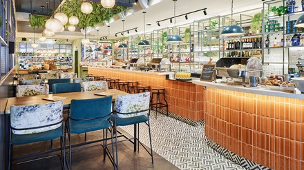 Noch in diesem Jahr soll das erfolgreiche Gastrokonzept Alex seinen zweiten Betrieb in Dresden starten und dort ein neues Design-Konzept vorstellen, das anders ist als das hier abgebildete in Mainz. (Foto: © ALEX) Alex Mainz