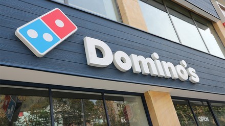 Domino’s Pizza hat als erste Quick-Service-Restaurantkette seine Net-Zero-Ziele für 2050 verabschiedet. (Foto: © d_odin/stock.adobe.com) Domino’s Pizza